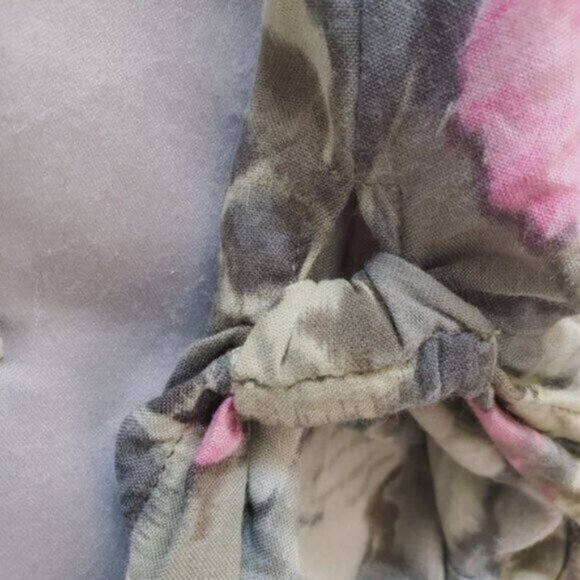 ARITZIA WILFRED- High Waisted Retro Pleated Lounging Shorts [27-28 Waist] - Picture 7 of 15